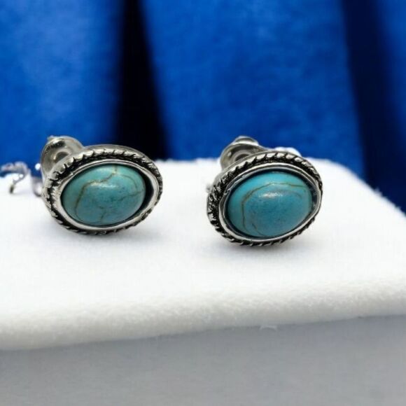Oval Turquoise Stud Earrings Boho-Chic Tribal Western Pierced Women's Jewelry - Picture 4 of 4